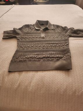 Express Women's Olive Green V-Neck Textured Knit Sweater